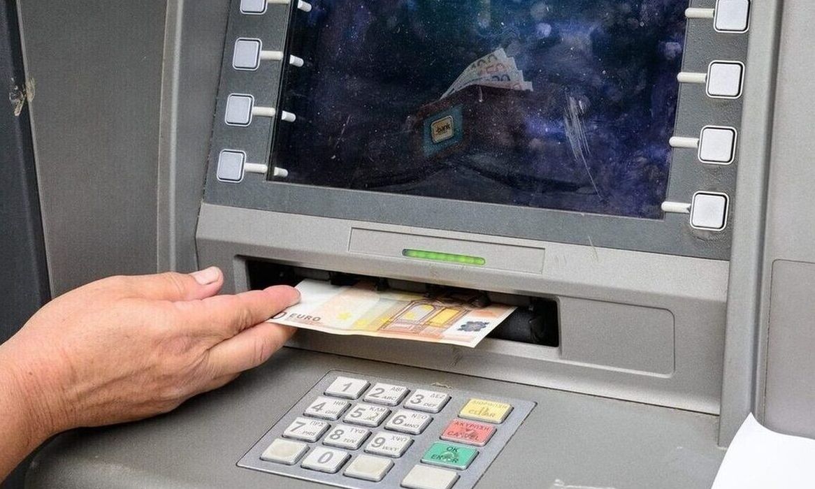 e-ΕΦΚΑ, ΔΥΠΑ: Ποιοι πάνε ταμείο από τη Δευτέρα