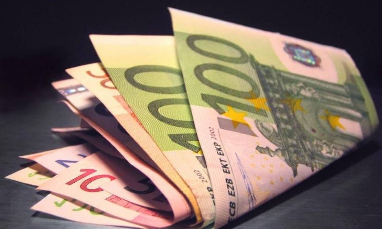 Τέλος τα μετρητά στις συναλλαγές άνω των 500 ευρώ – Τα πρόστιμα