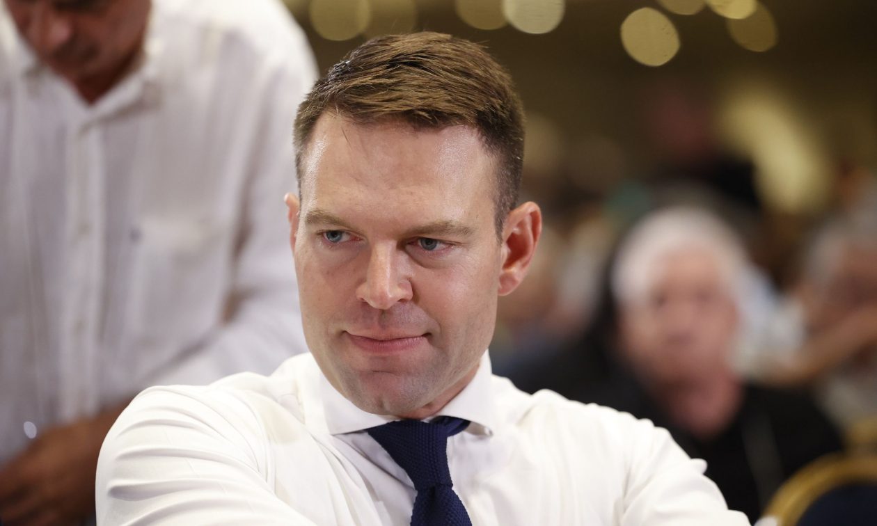 Φουλ επίθεση Μαρινάκη σε Κασσελάκη για την παράνομη πισίνα