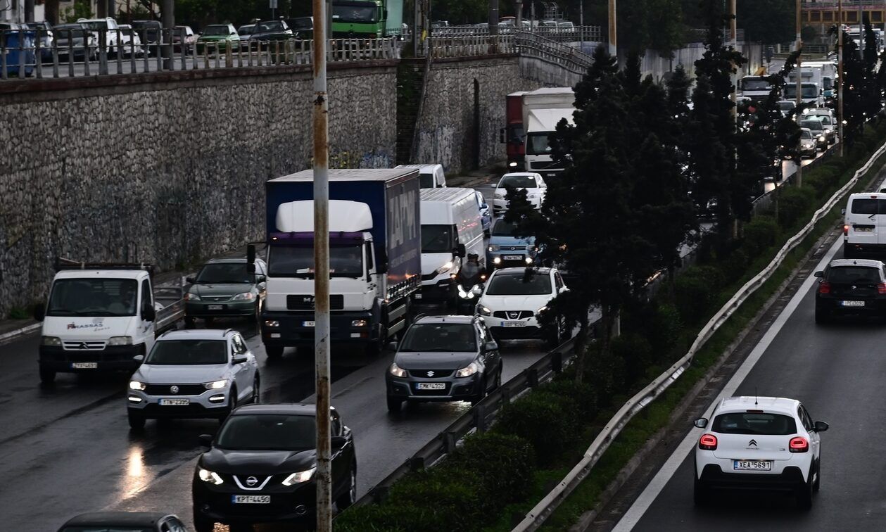 ΑΑΔΕ: Στο στόχαστρο τα ανασφάλιστα οχήματα – Τα πρόστιμα