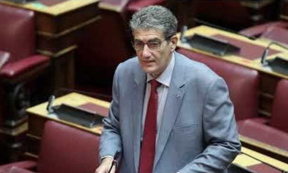 Γιαννούλης: Περιμένω απαντήσεις από Περιφέρεια, Πολεοδομία, Πολιτεία για την πισίνα Κασσελάκη