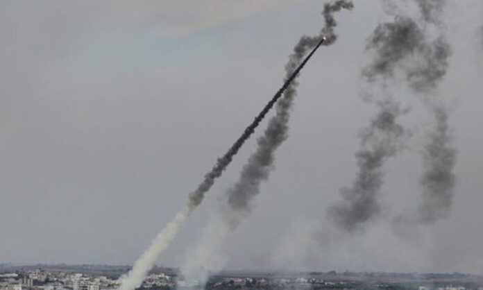 1573118-hamas-rockets-696x392.jpg