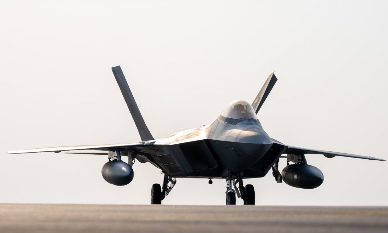 Αμερικανικά αεροσκάφη F-22 στελθ φτάνουν στη Μέση Ανατολή εν μέσω εντάσεων Ιράν-Ισραήλ
