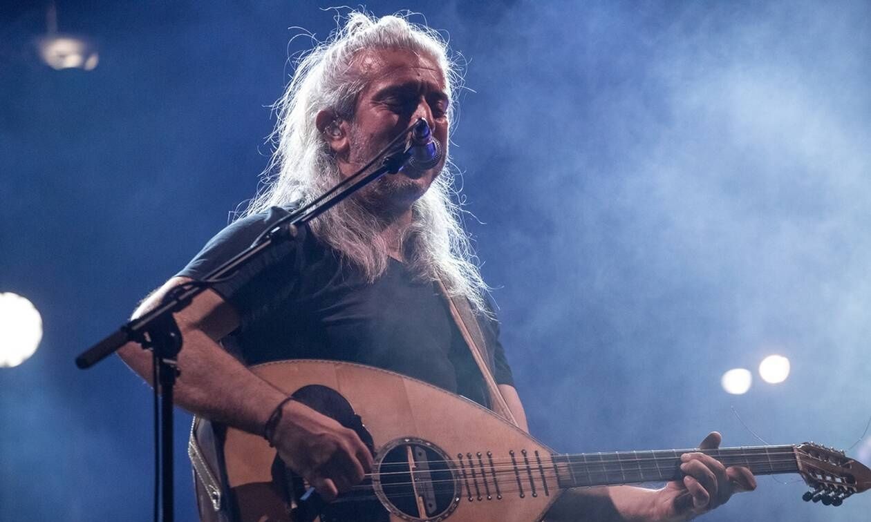 Γιάννης Χαρούλης: Προστέθηκε κι άλλη ημερομηνία στο Θέατρο Βράχων