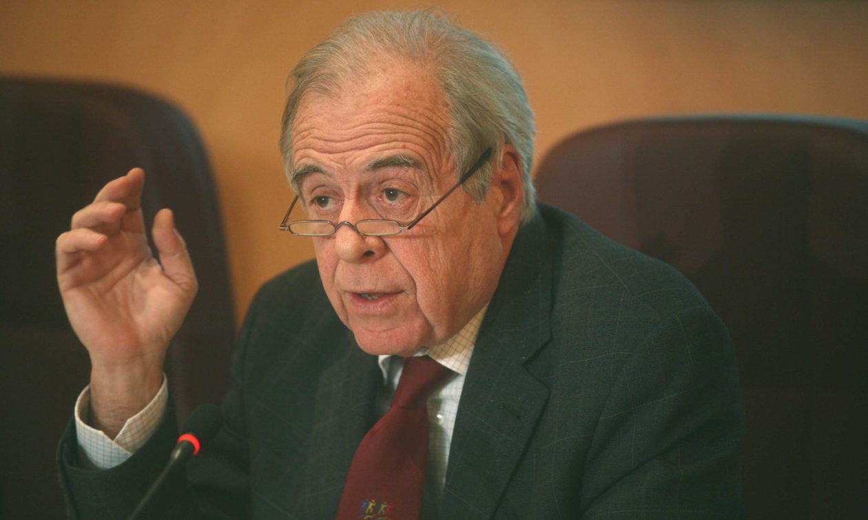 Πέθανε ο πρώην δήμαρχος Αθηναίων Θεόδωρος Μπεχράκης