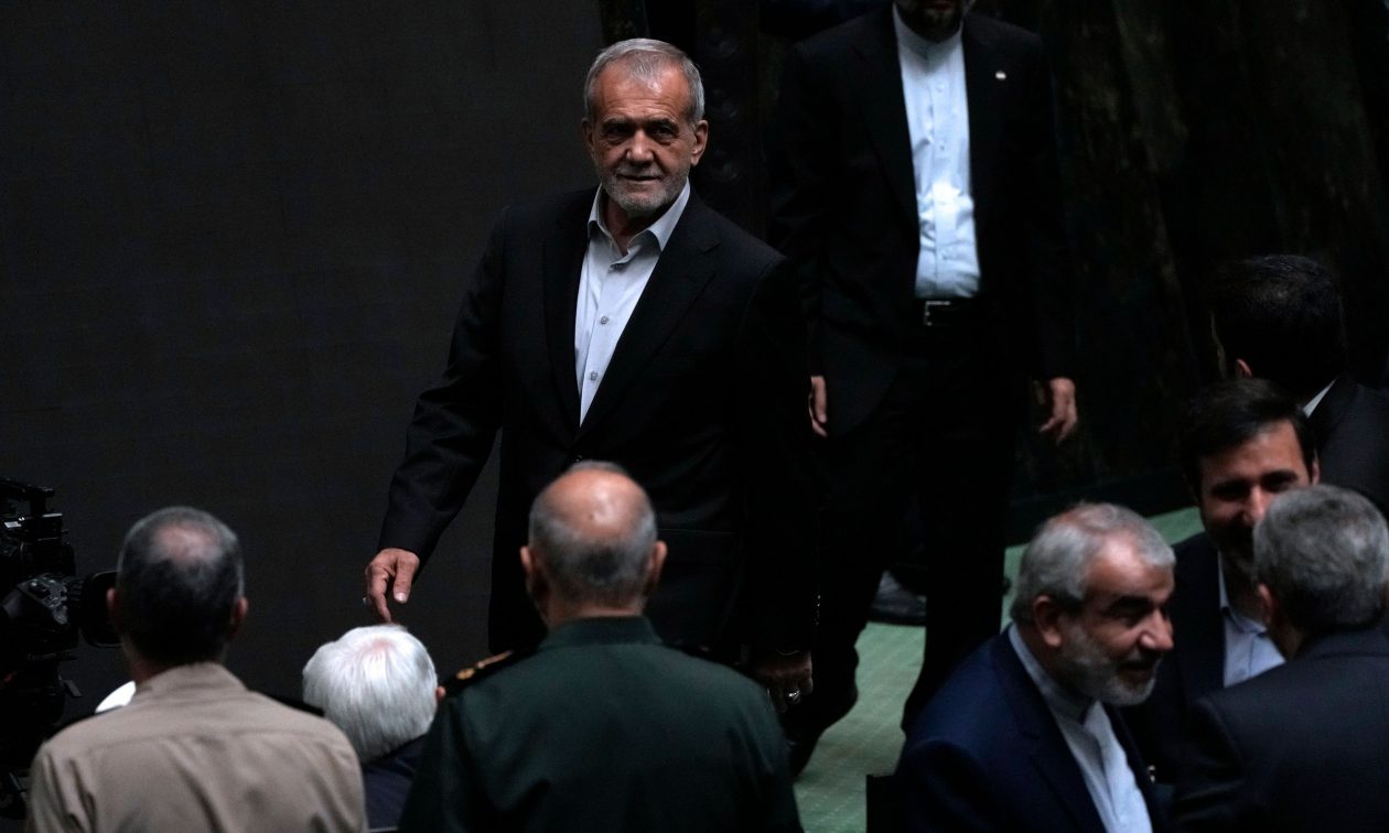 Ιράν: Ο νέος πρόεδρος Πεζεσκιάν όρισε υπουργούς Εξωτερικών και Πετρελαίου