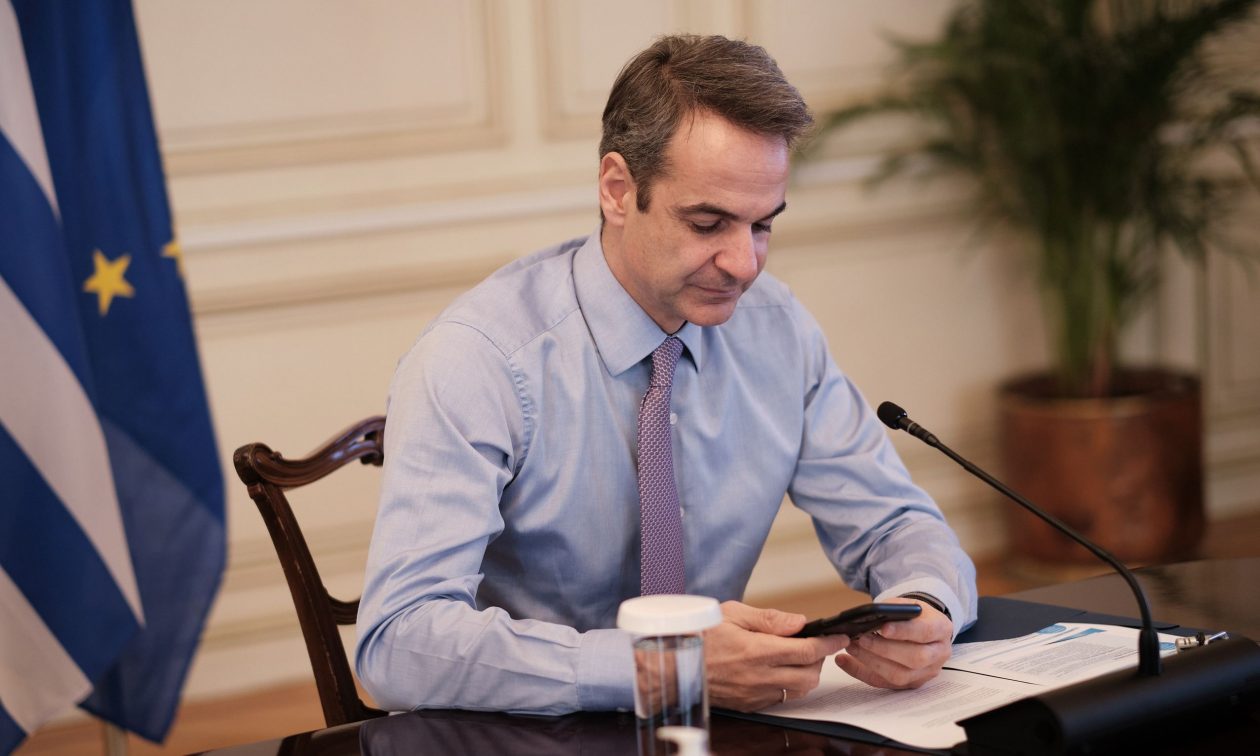 Red Alert στο Μαξίμου: Στο γραφείο του από τα ξημερώματα ο Μητσοτάκης