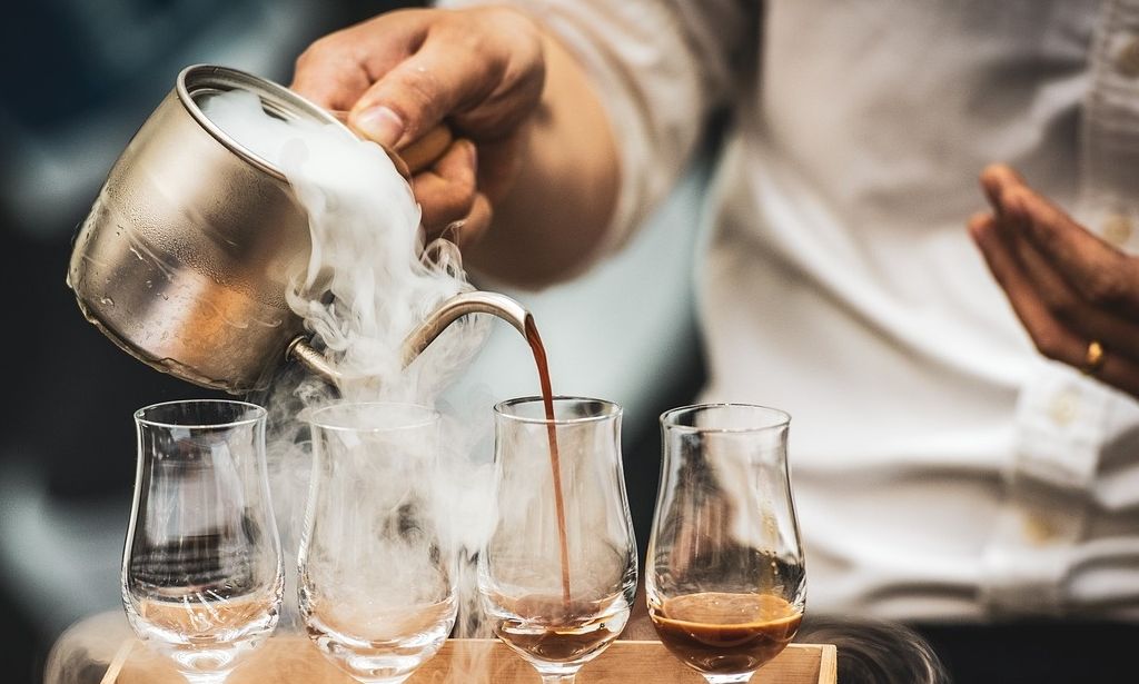 Δεκαπενταύγουστος: Πώς θα πληρωθούν οι εργαζόμενοι την αργία