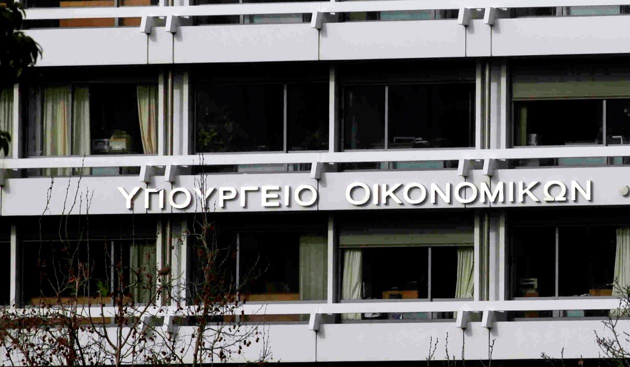 Αυξημένα τα φορολογικά έσοδα στο πρώτο μισό του έτους – Στα 5,7 δισ. το πλεόνασμα