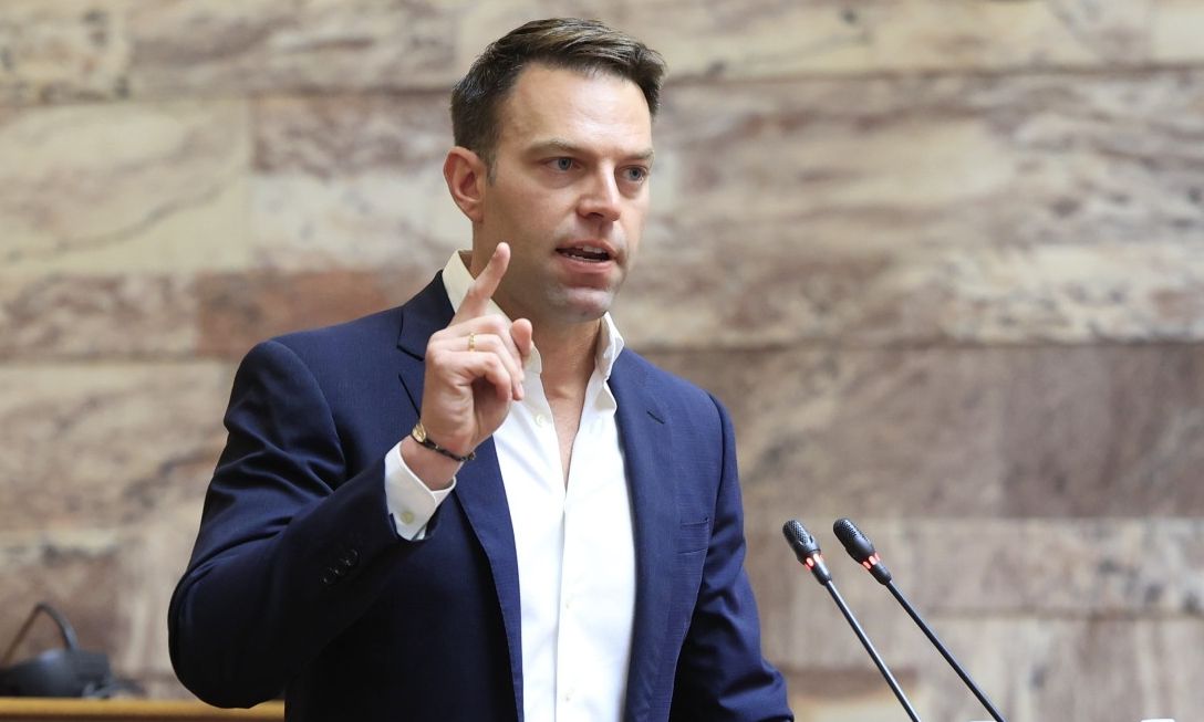 Περιφερόμενος influencer: Η νέα στρατηγική της κυβέρνησης κατά Κασσελάκη