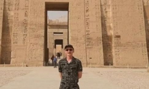 Travel blogger έπαθε «πλάκα» όταν συνειδητοποίησε ότι το ξενοδοχείο που έκλεισε δεν ύπηρχε πουθενά