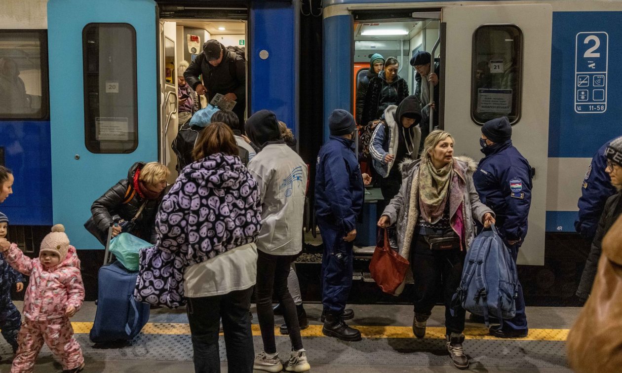 Ουγγαρία: Μόνο οι Ουκρανοί από εμπόλεμες ζώνες θα δικαιούνται δωρεάν στέγη