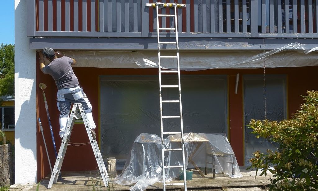 Ανακαινίσεις: Ετήσια έκπτωση φόρου έως 3.200 ευρώ για κατασκευαστικές εργασίες στις κατοικίες