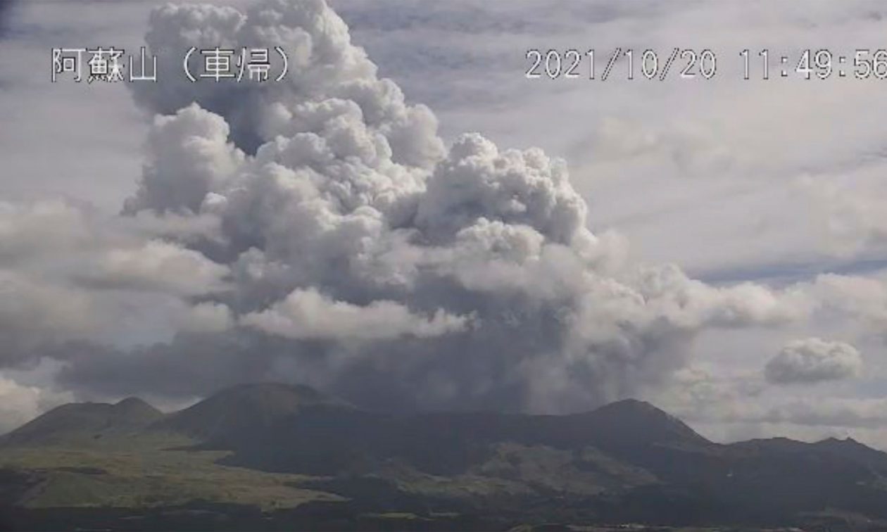 Ιαπωνία: Εξερράγη το ηφαίστειο Sakurajima – Έντονη ανησυχία για πτώση τέφρας