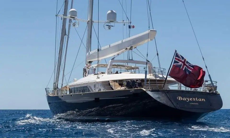 Ναυάγιο στη Σικελία: «Η κακοκαιρία δεν έρχεται απροειδοποίητα», λέει Ναύαρχος του Λιμενικού