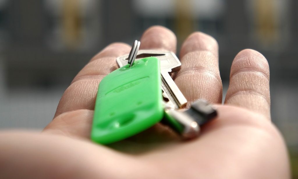 Κοινωνική Στέγη: Περιλαμβάνει πλέον άτομα έως 49 ετών – Βελτιώσεις στο πρόγραμμα «Σπίτι μου 2»