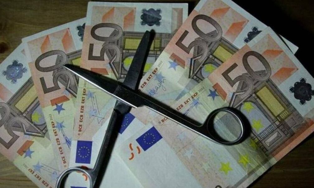 Έρχεται ρύθμιση έως 60 δόσεις σε ευάλωτους για χρέη στους δήμους
