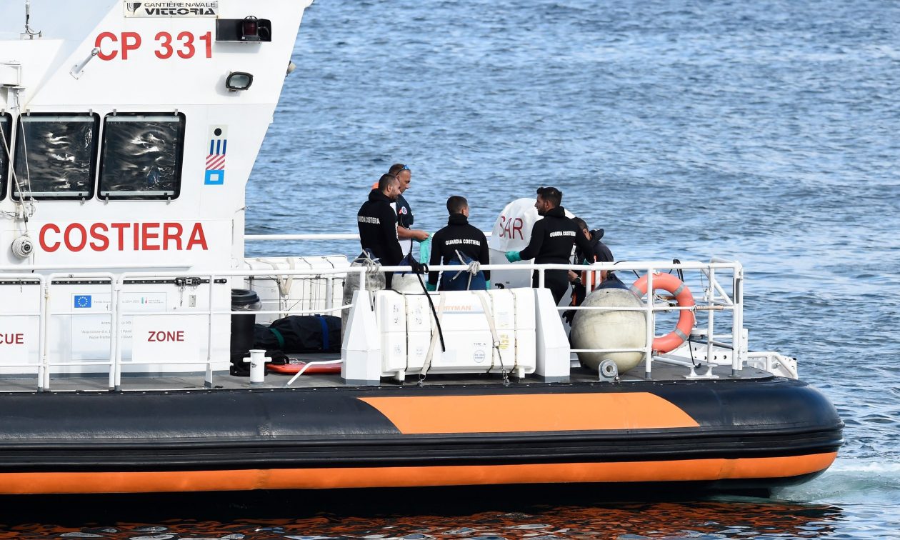 Σικελία: Τα ερωτήματα «κλειδιά» για το ναυάγιο του σούπερ γιοτ – Γιατί βυθίστηκε σε 16 λεπτά