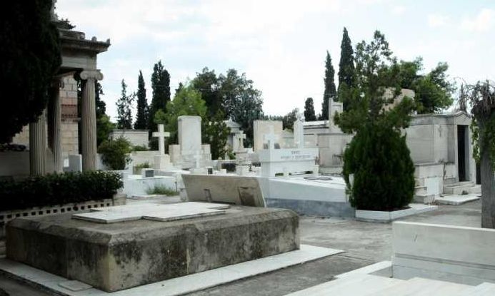 Τούρκοι βεβήλωσαν το ελληνικό κοιμητήριο στην Κωνσταντινούπολη για να βρουν θησαυρό – 4 συλλήψεις