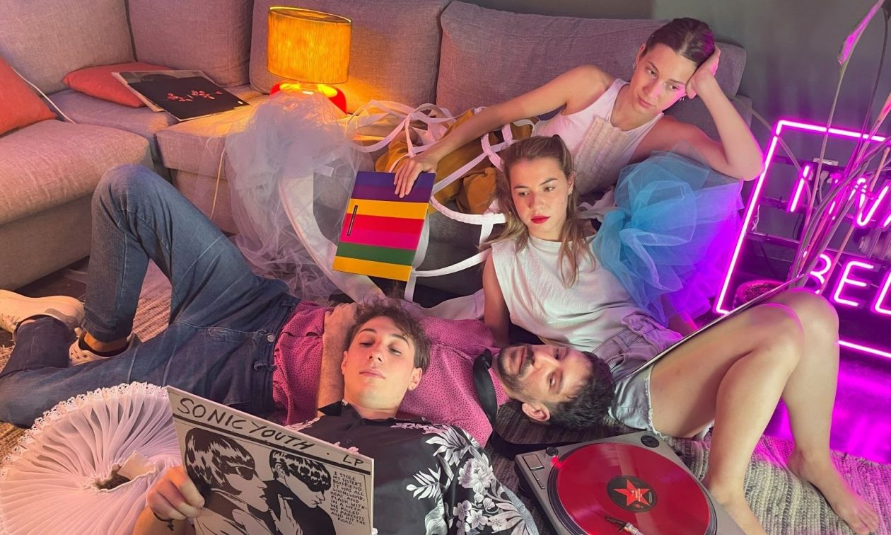 Δημοτικό Θέατρο Πειραιά: «I AM FALLING IN LOVE – Εκδοχές πάνω στη Δωδέκατη Νύχτα» του Γιώργου Βαλαή