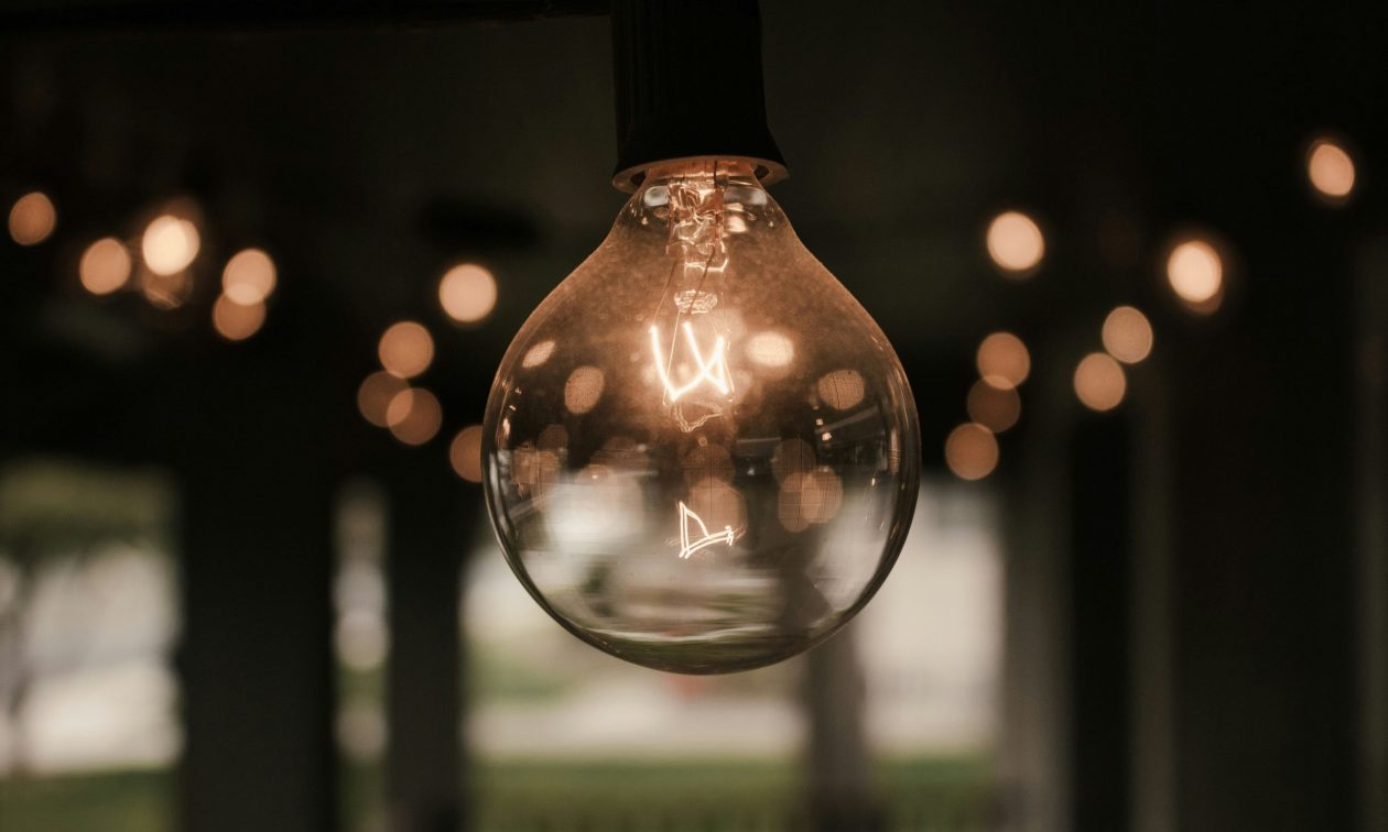 Ρεύμα: Ανοιχτές οι έκτακτες επιδοτήσεις και για τον Σεπτέμβριο