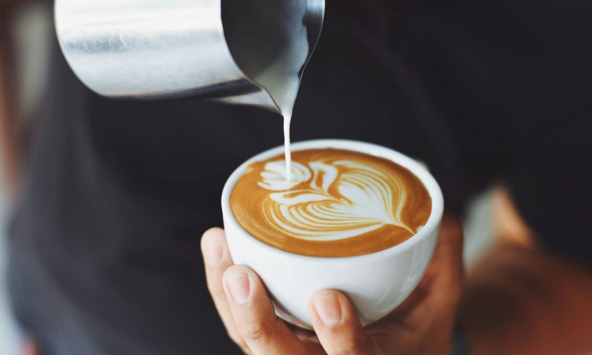 Θέμα χρόνου ο… πικρός καφές – Τι λένε οι ειδικοί του κλάδου για τις ανατιμήσεις «φωτιά»