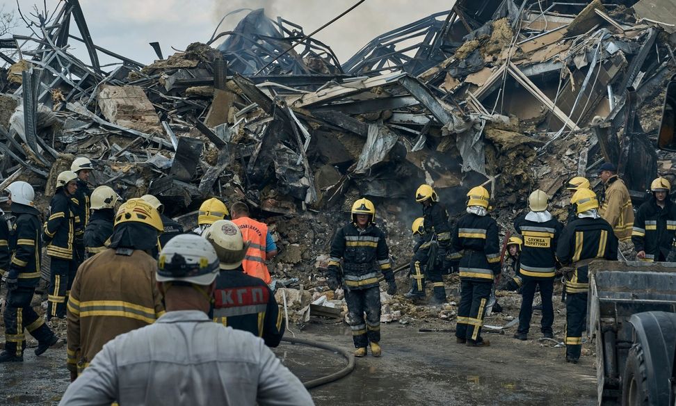 Ρωσία: Πυρκαγιές σε ενεργειακές εγκαταστάσεις μετά απο κύμα επιθέσεων με ουκρανικά drone