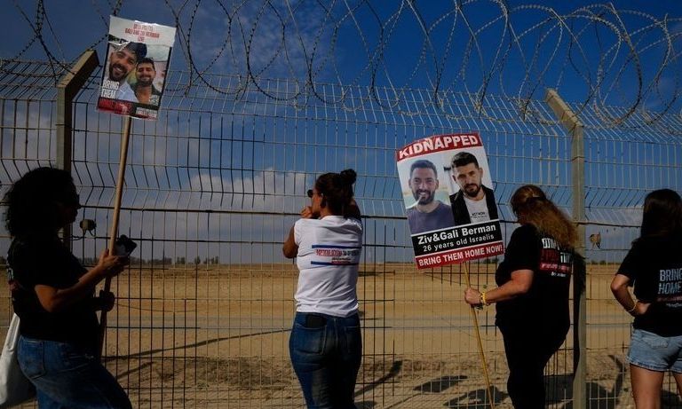 Ισραήλ: «Οι όμηροι σκοτώθηκαν με πυροβολισμό εξ’ επαφής, πριν από 2-3 ημέρες»