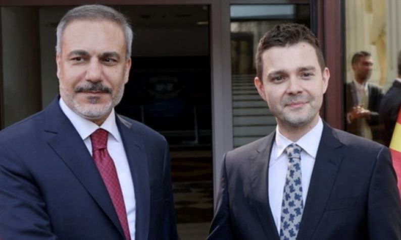 ΥΠΕΞ Τουρκίας: Η Άγκυρα στηρίζει σθεναρά τα Σκόπια από την ανεξαρτησία τους και θα συνεχίσει