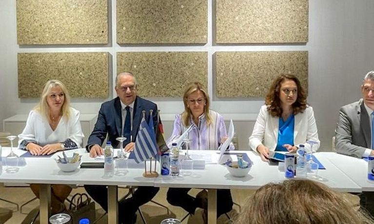 Συνάντηση του Υπουργού Ανάπτυξης Τάκη Θεοδωρικάκου με τον Γερμανό αντικαγκελάριο Ρόμπερτ Χάμπεκ