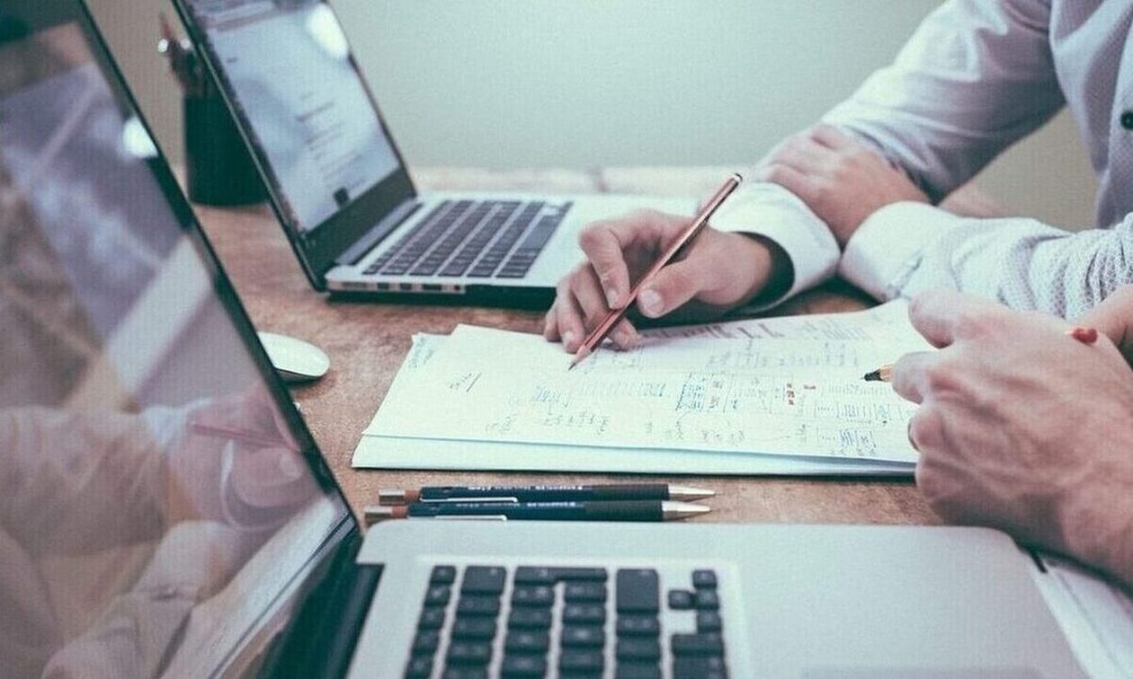 Ελεύθεροι επαγγελματίες: Τι κερδίζουν απο την κατάργηση του τέλους επιτηδεύματος