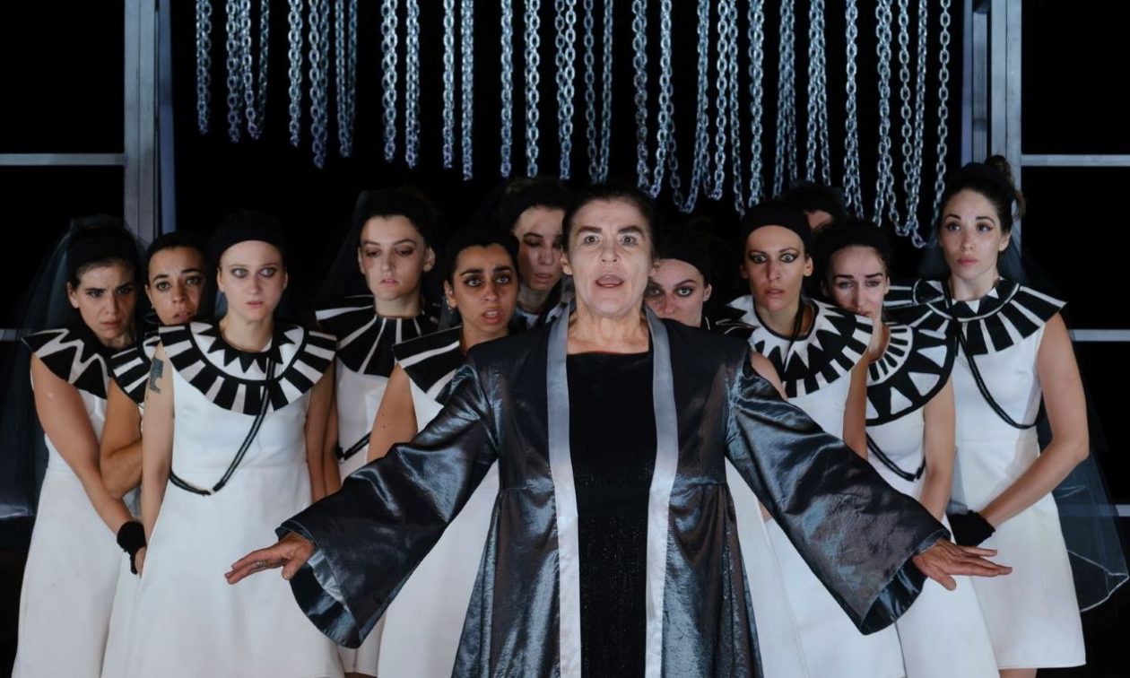 «Ικέτιδες»: Sold out η παράσταση στο Ηρώδειο – Προστέθηκε άλλη μία στο Θέατρο Λυκαβηττού