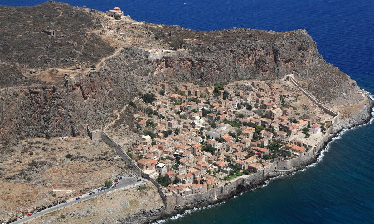 ΥΠΠΟ: Εγκατάσταση εναέριου αναβατορίου στην Άνω Πόλη της Μονεμβασίας