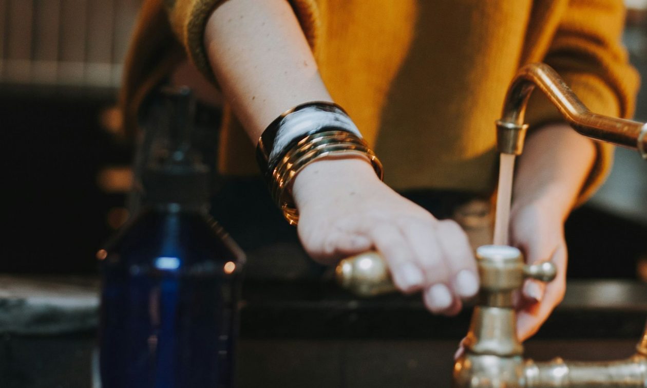 Έρχονται αλλαγές στους λογαριασμούς νερού: Κλιμακωτή χρέωση ανάλογα με τα επίπεδα κατανάλωσης