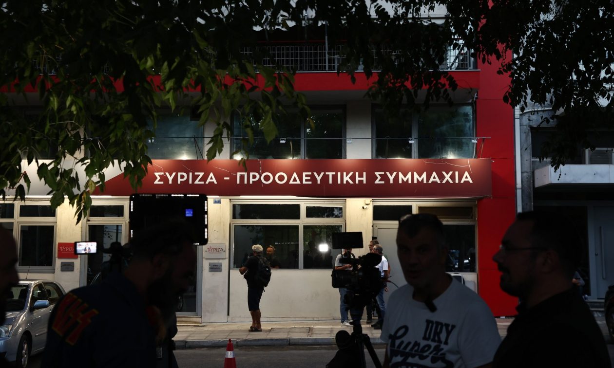 ΣΥΡΙΖΑ: Σκηνές έντασης από τους «κασσελίστας» στην Κουμουνδούρου – Βρίζουν όσους προσέρχονται