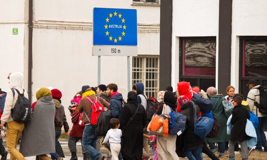 Γερμανία: Επαναφέρει τους ελέγχους στα σύνορα – Οξύνονται οι εντάσεις στους κόλπους της ΕΕ
