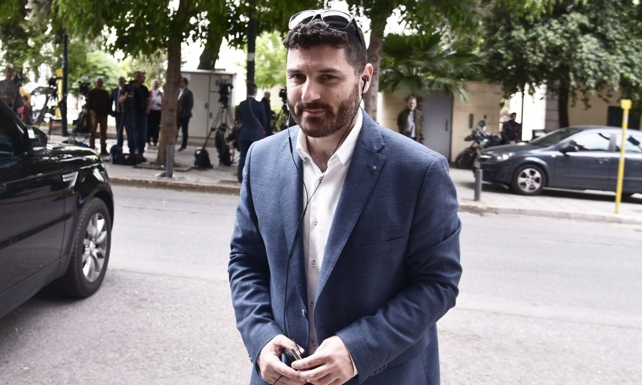 «Πυρά» Τεμπονέρα κατά Κασσελάκη: «Ευθύνεται για την πολιτική συρρίκνωση του ΣΥΡΙΖΑ»