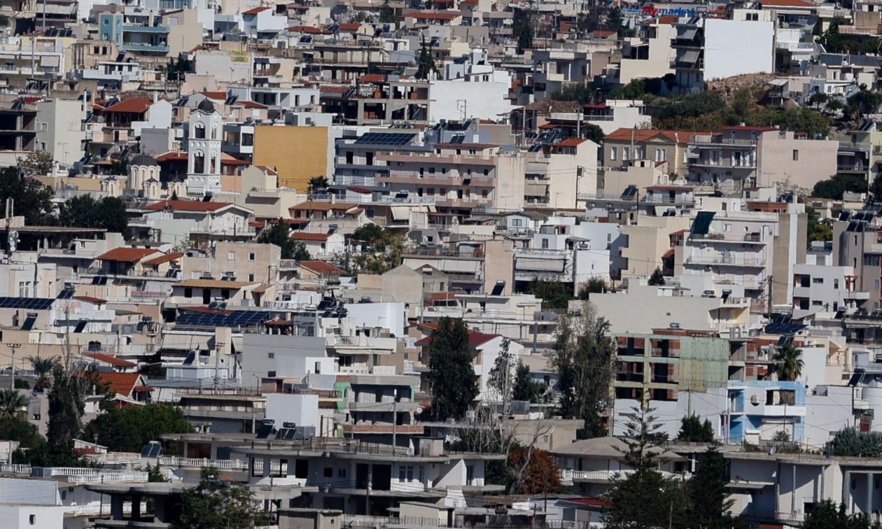 «Πάγωμα» αντικειμενικών στα ακίνητα εξετάζει η κυβέρνηση – Τι σημαίνει για ενοίκια και τιμές πώλησης