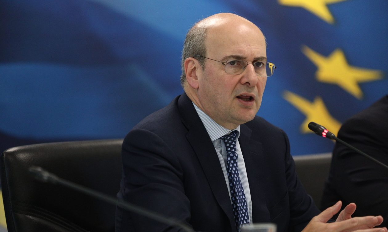 Απάντηση Χατζηδάκη στους «11» για τα «κόκκινα» δάνεια: Προτεραιότητα η προστασία της κατοικίας