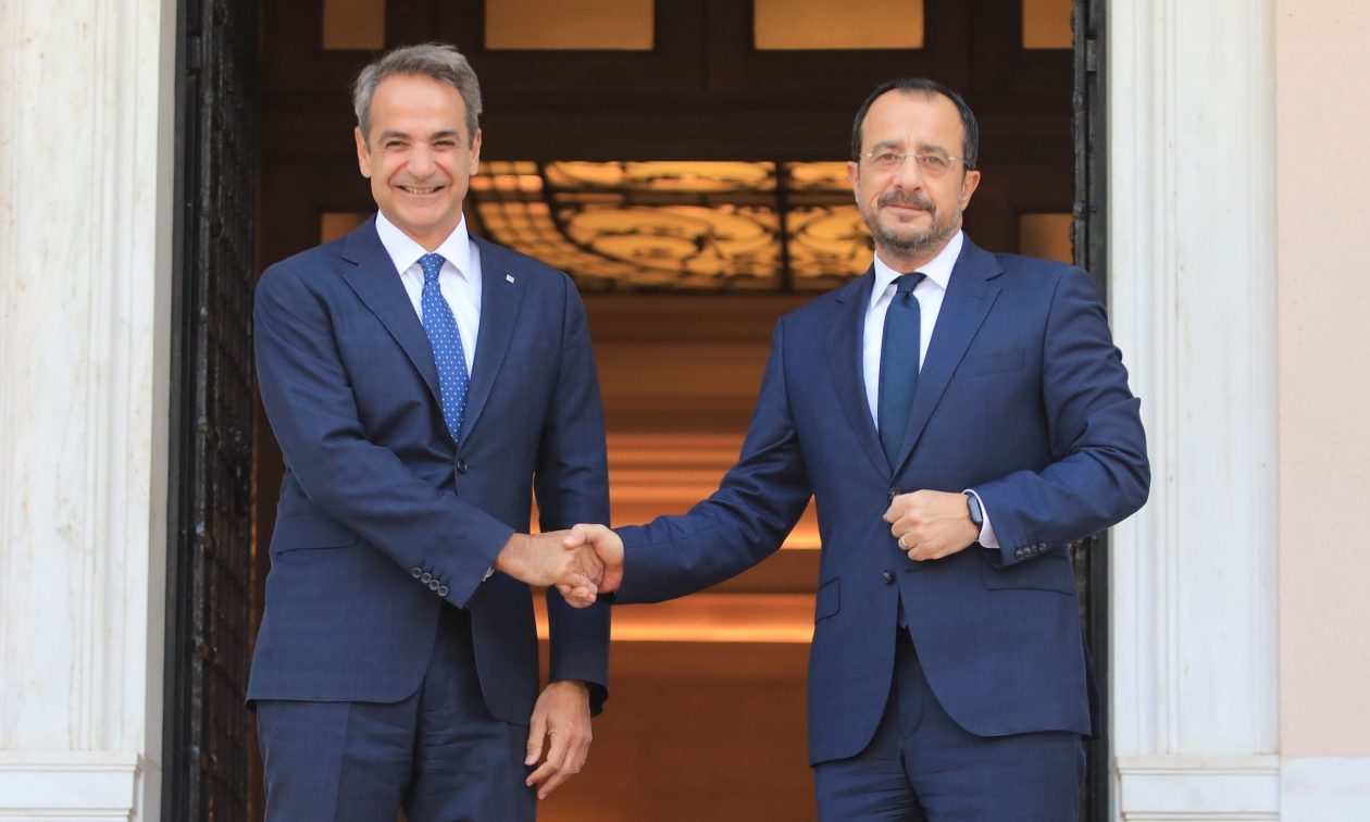 Μητσοτάκης σε Χριστοδουλίδη: Ο συντονισμός μας περισσότερο απαραίτητος από ποτέ