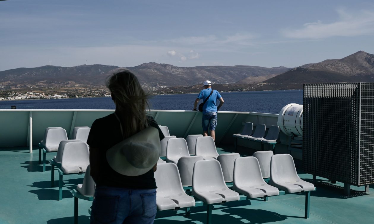 Τουρισμός: Τα έσοδα «άγγιξαν» τα 11 δισ. ευρώ στο επτάμηνο – Μειώθηκαν οι εισπράξεις τον Ιούλιο