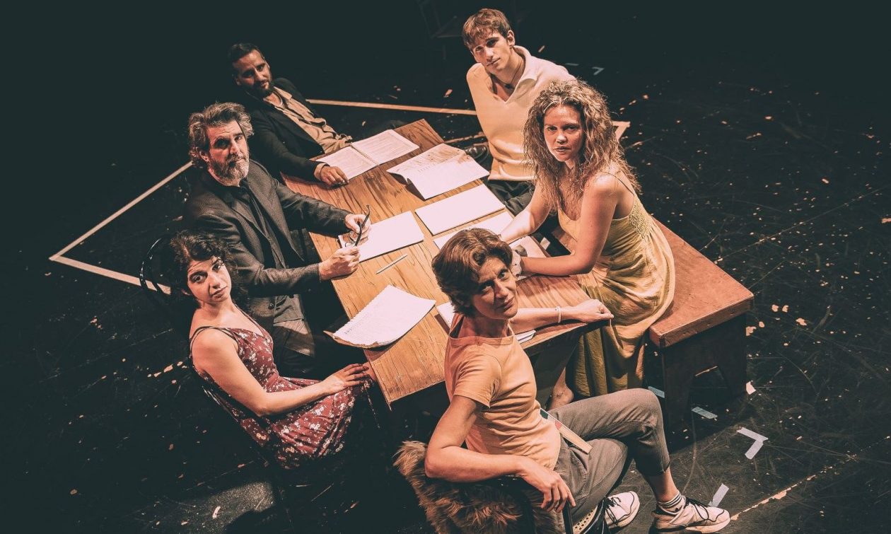 Ο Γιώργος Νανούρης σκηνοθετεί το «Ήταν όλοι τους παιδιά μου» του Αρθουρ Μίλλερ στο θέατρο Αλκυονίς