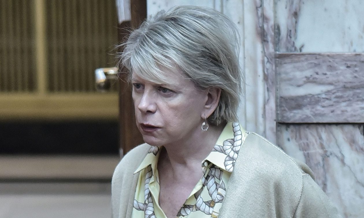 Παραιτήθηκε η Έλενα Ακρίτα από την ΚΟ του ΣΥΡΙΖΑ