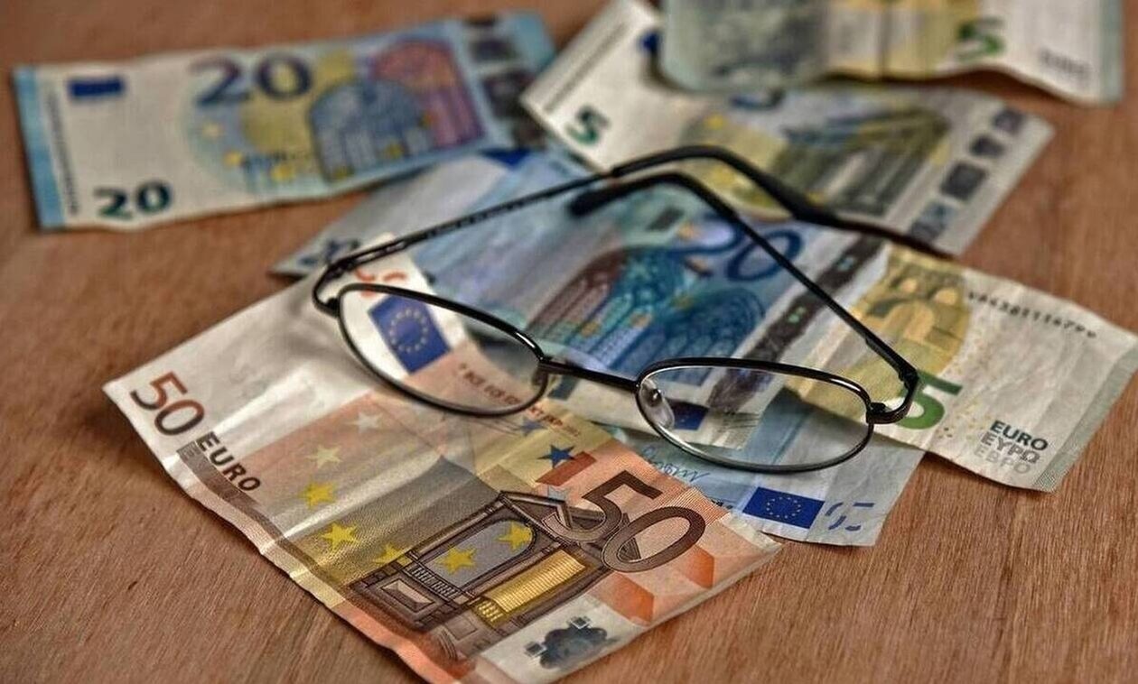 Έκτακτο επίδομα Χριστουγέννων: Ποιοι συνταξιούχοι θα λάβουν από 100 έως 200 ευρώ