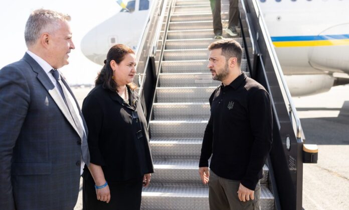 1585965-36a6fa1e-zelenskyy-ny.jpg