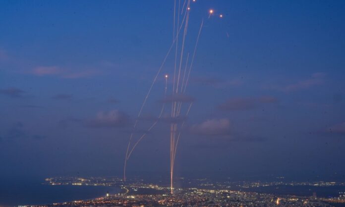 1586264-b4c1769c-lebanon-bombardismoi.jpg