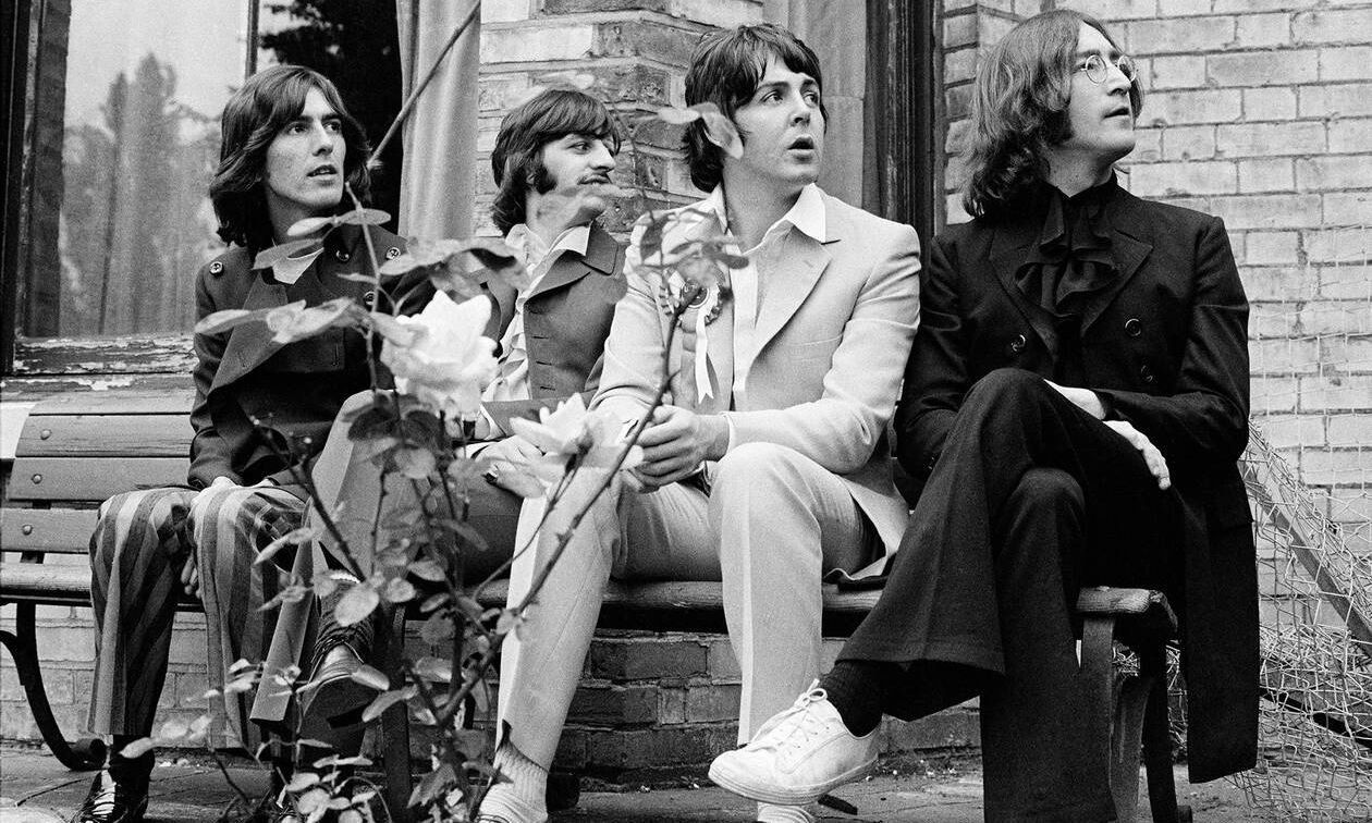 Συμβόλαιο που υπέγραψαν οι Beatles για εμφανίσεις τους στο Αμβούργο πωλείται σε δημοπρασία