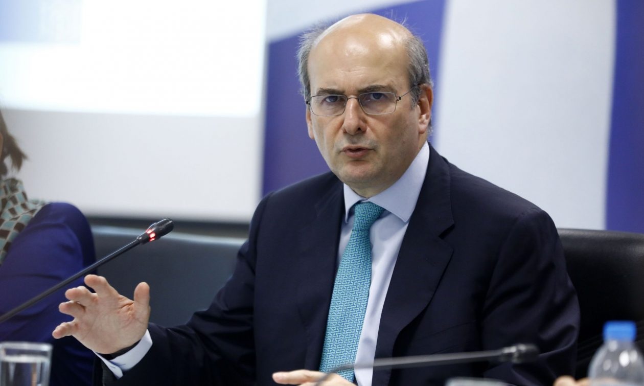 Χατζηδάκης στο Bloomberg: Πρωτογενές πλεόνασμα 2,4% του ΑΕΠ το 2024