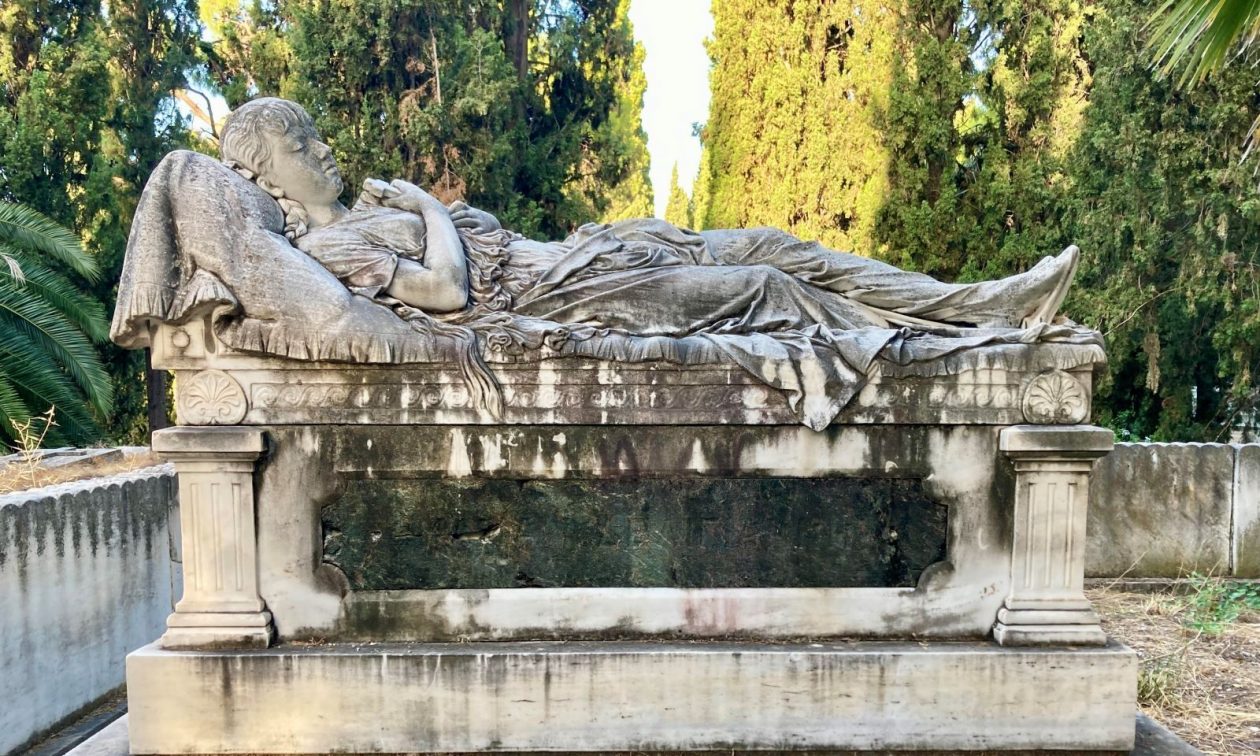 Πολιτιστικό Ιδρυμα Ομίλου Πειραιώς: Περιηγήσεις στα έργα μαρμαρογλυπτών της Τήνου στο Α’ Κοιμητήριο