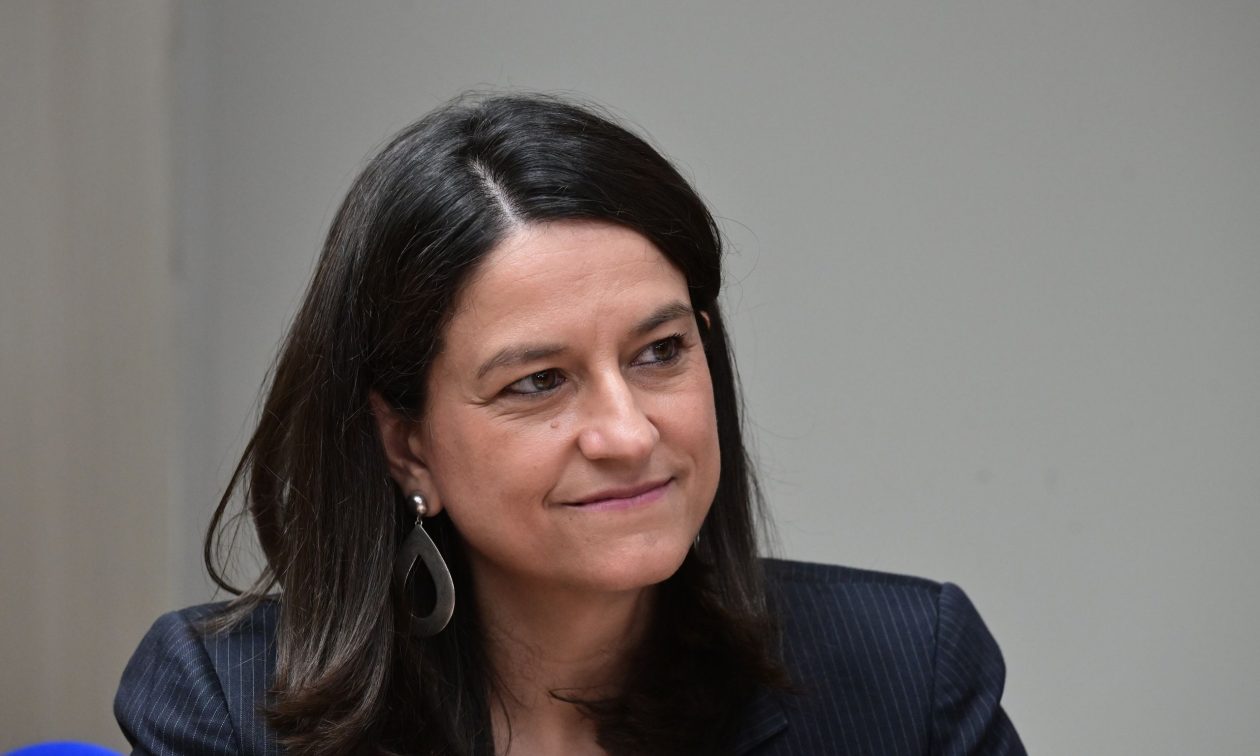 Κεραμέως: «Υπάρχουν συντάξεις που βγαίνουν μέσα σε 10 λεπτά – Θέλουμε να βελτιωνόμαστε συνεχώς»